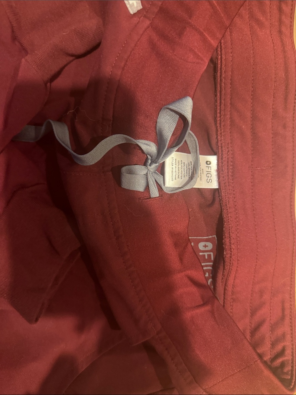 Figs Women’s Maroon scrub pants - Picture 2 of 2